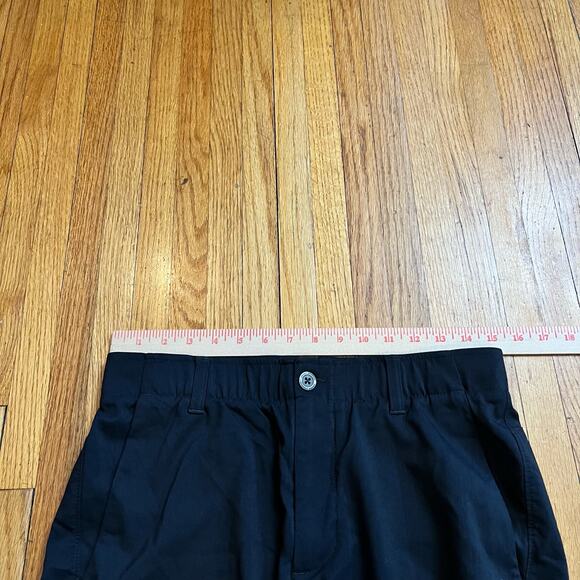 Under Armour Shorts Mens 32 X10 Black Performance Flat Front Golf - Picture 6 of 9